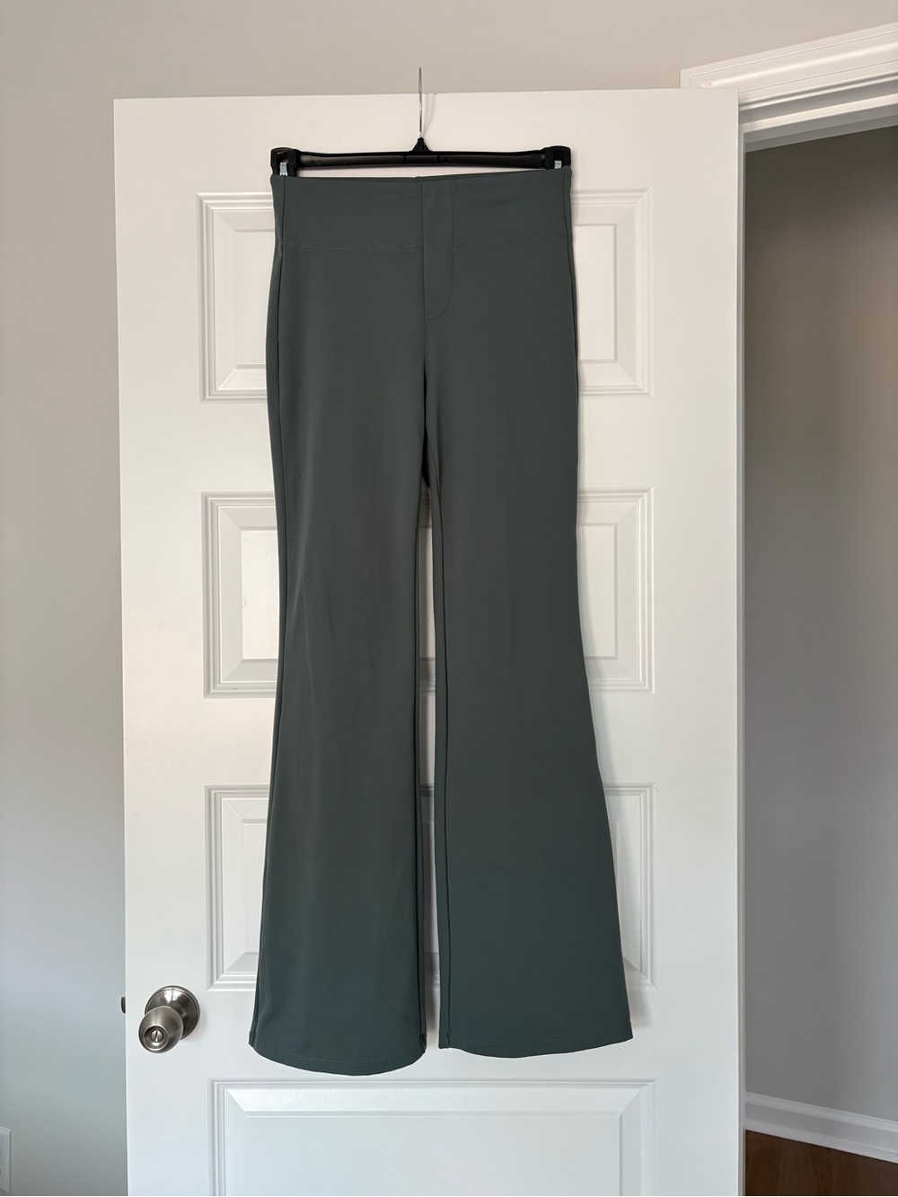 HALARA High-Rise Flare Pants in Slate Green Women’s Size Small